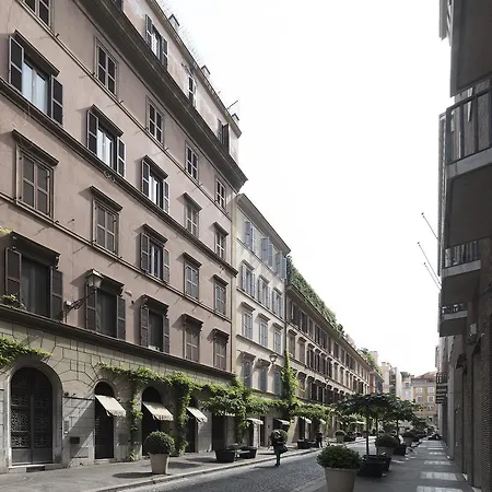 Ara Pacis Elegant Flat Rom